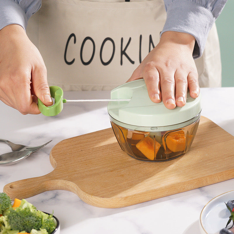 Simple_Rotating_Garlic_Slicer_1